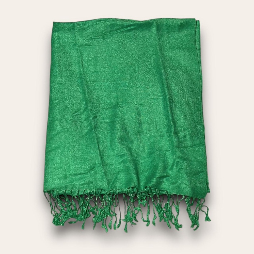 Elegant Green Scarf